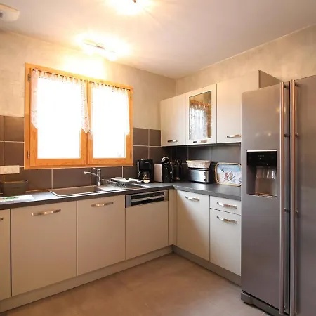 : 4 Avec Garage Et Terrasse - Fr-1-608-223 Chalet Mont-Dore