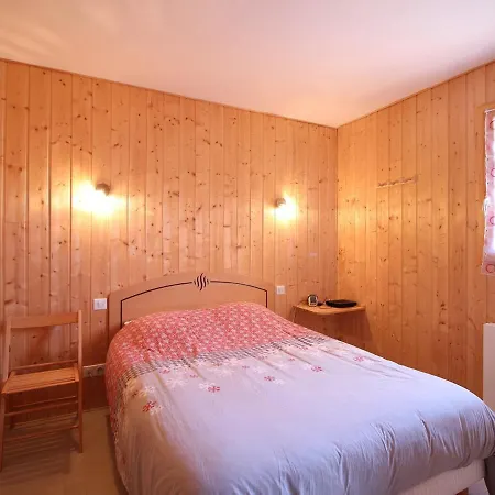 Chalet : 4 Avec Garage Et Terrasse - Fr-1-608-223